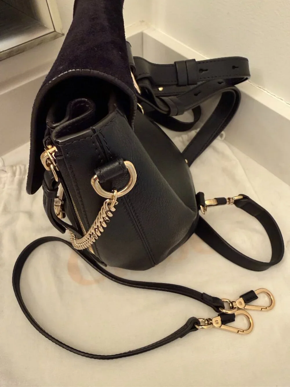 Chloé – Faye Backpack in Black (Leather & Suede) - Picture 5 of 7